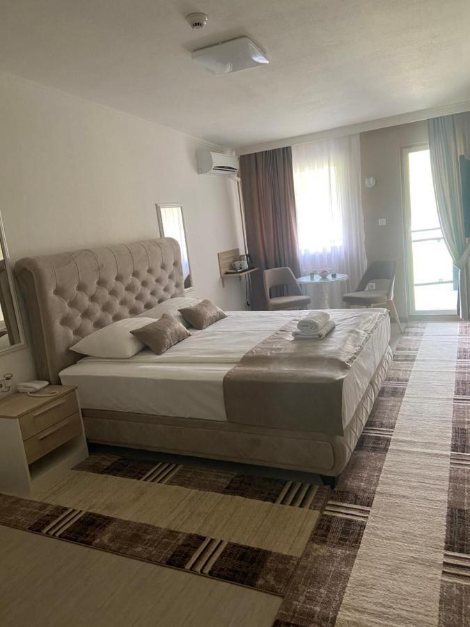 Hotel New Milenium Lukavac Экстерьер фото