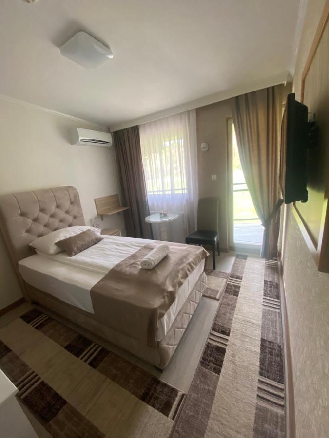 Hotel New Milenium Lukavac Экстерьер фото
