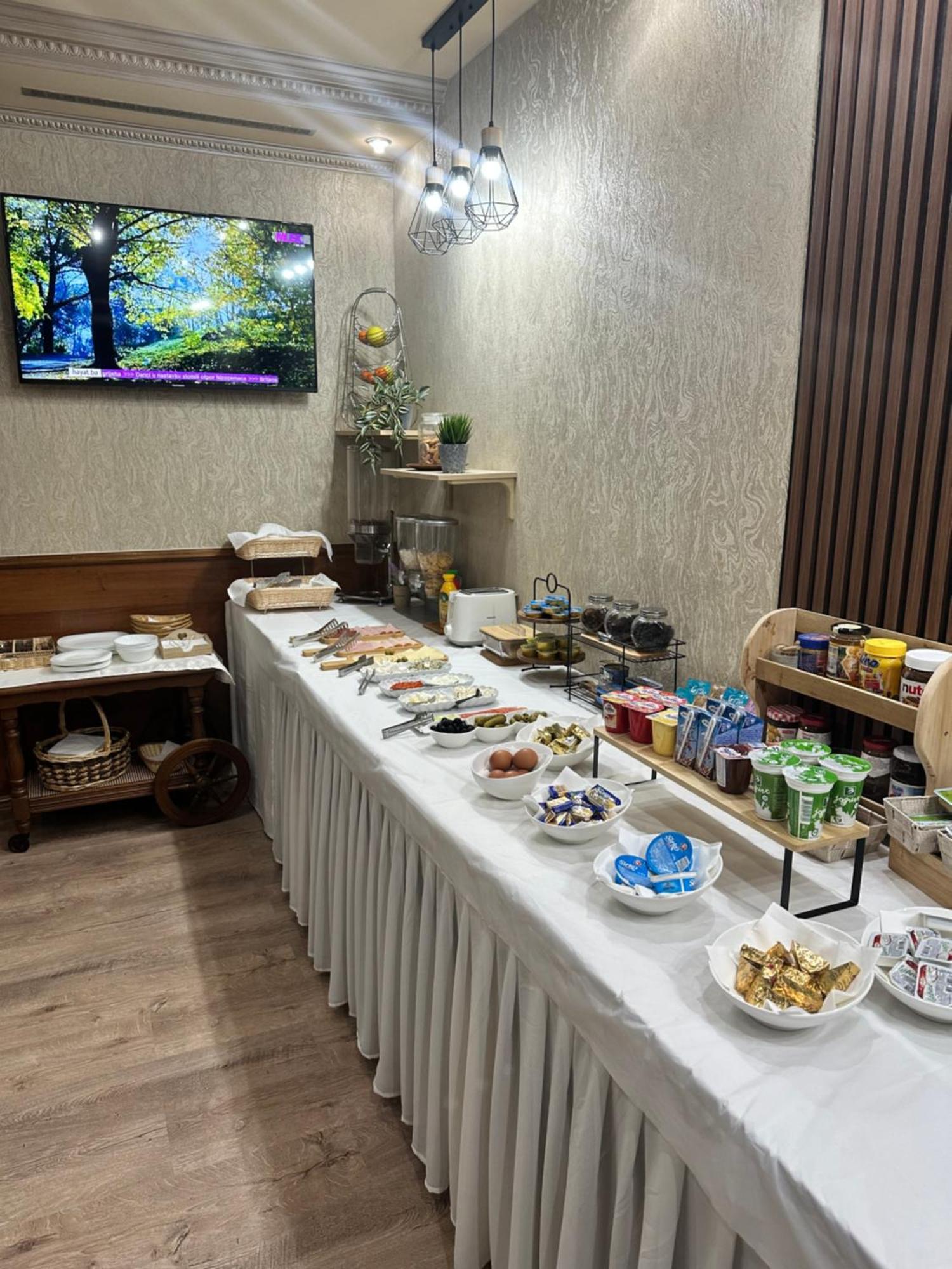 Hotel New Milenium Lukavac Экстерьер фото