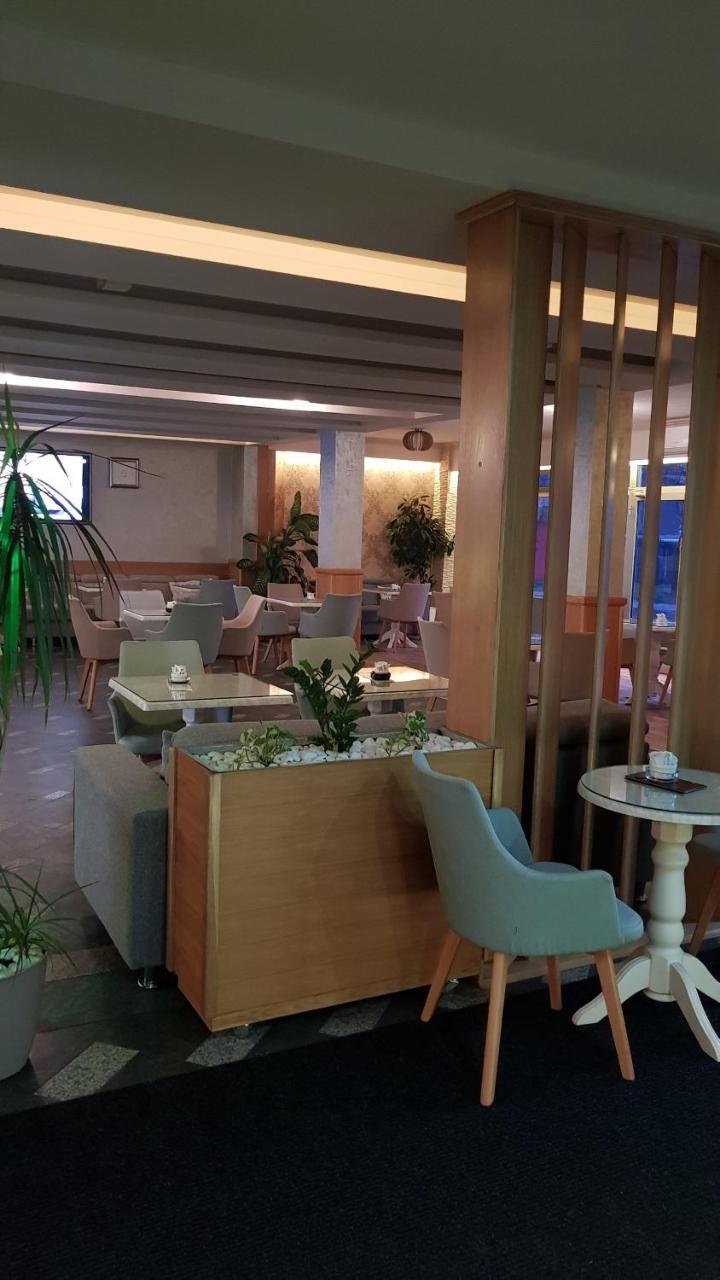 Hotel New Milenium Lukavac Экстерьер фото