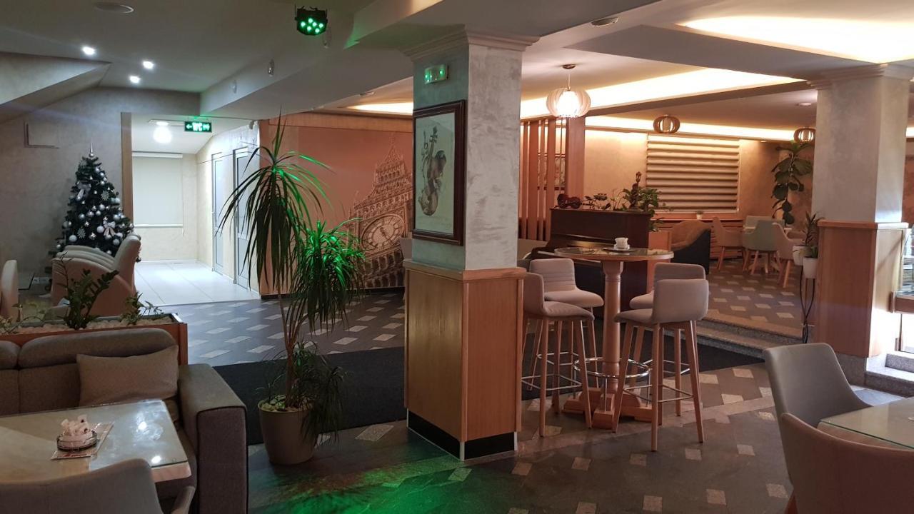 Hotel New Milenium Lukavac Экстерьер фото